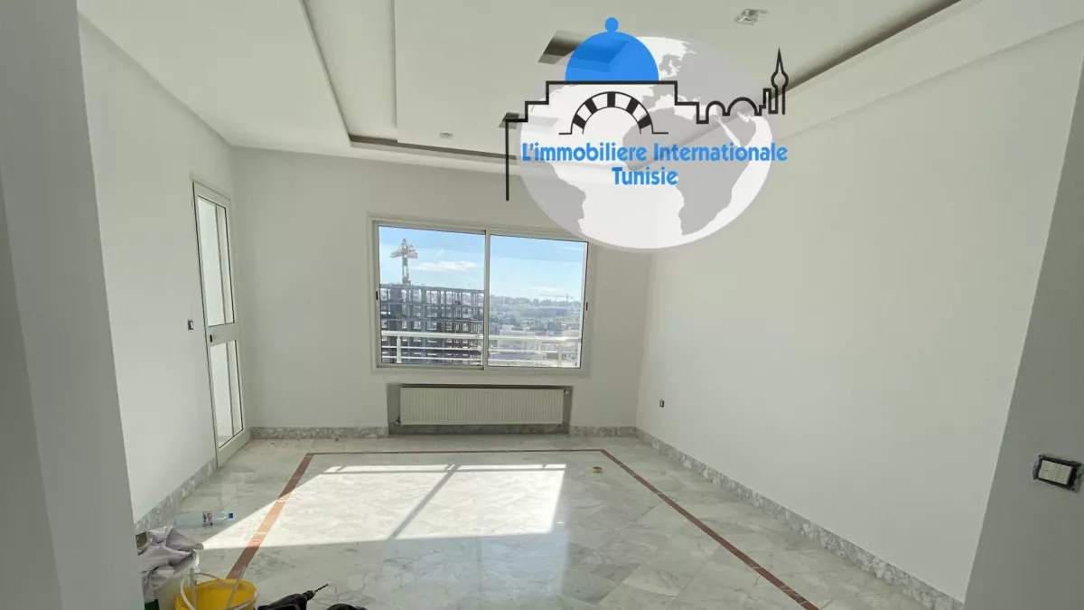 Helliges und Geräumiges S+3 Apartment in Sahloul 4