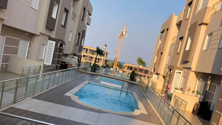 Luxus-Triplex in Chott Meriem