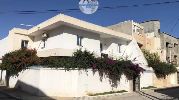 Amerikanische Villa in Bouhsina bei der Taysir-Moschee, Sousse