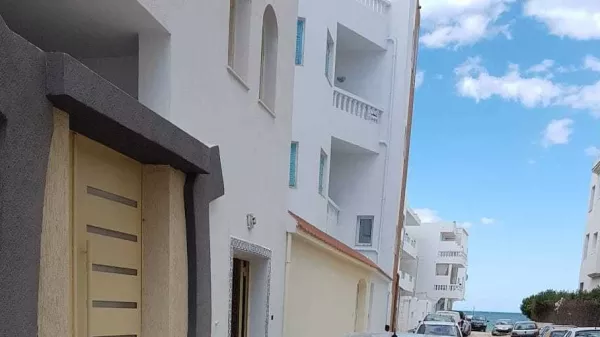 Erdgeschoss-Wohnung S3 in Sousse mit atemberaubendem Meerblick