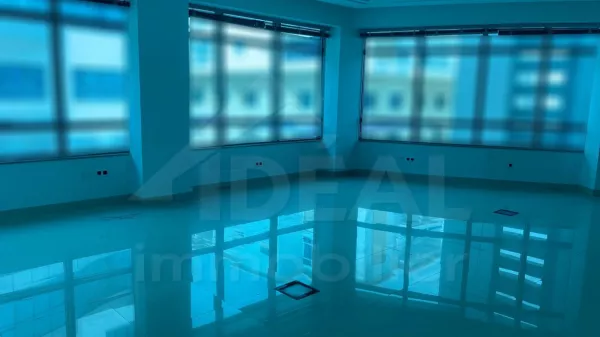 Büroflächen zur Miete in Berges du Lac 1