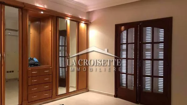 Geräumige S+2 Wohnung in La Marsa