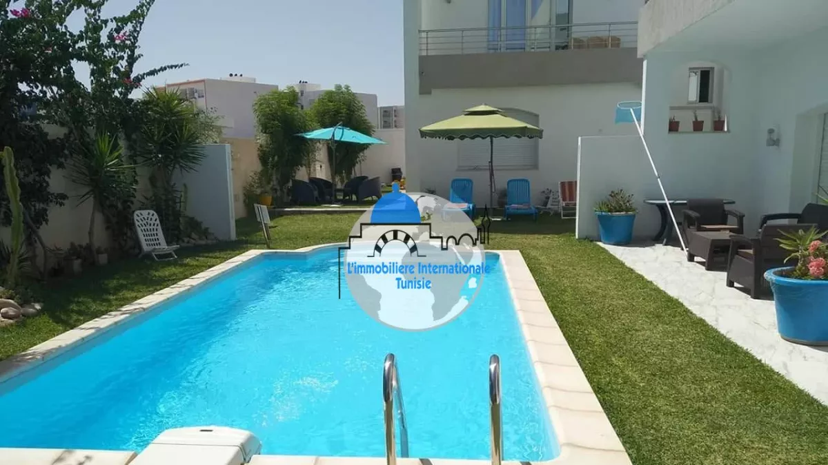 Erdgeschoss S+3 Wasserfront-Eigentum in Hergla, Sousse: Ihr Traumrefugium am Meer