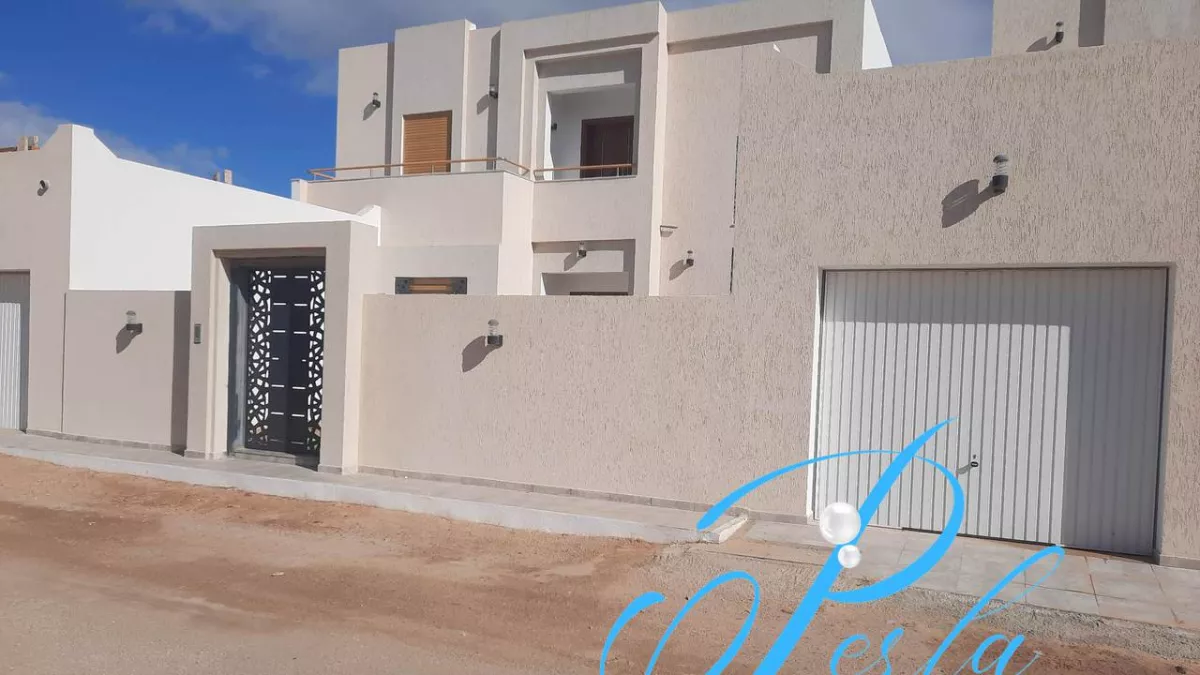 Luxus-Villa S+4 in Beni-Bendou, Houmt Souk: Ihr neues Refugium der Ruhe in Djerba