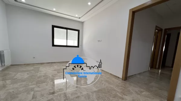 Charmantes, unmöbliertes S2-Apartment in Khezama, Sousse