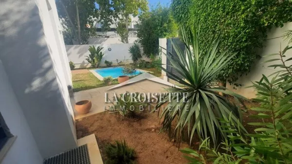Luxus-Triplex mit Pool in La Marsa, Tunis