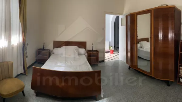 Luxuriöse möblierte Villen-Etage in El Menzah 4 zur Miete