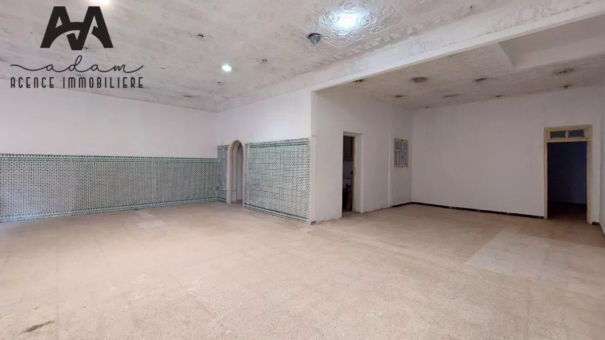 Außergewöhnliches Gewerbeobjekt in Downtown Nabeul: Eine Einzigartige Gelegenheit!