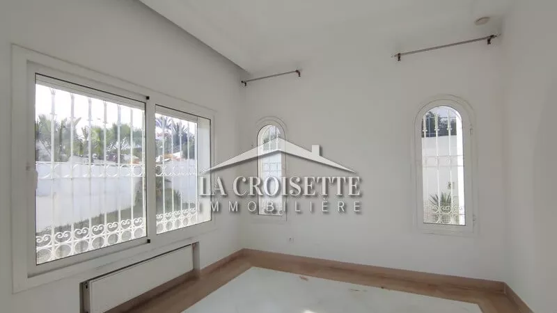 Luxus-Villa S+3 mit Garten in Gammarth: Ein eleganter Rückzugsort