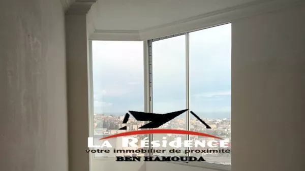 Verwaltungsgebäude zur Miete auf der Hauptstraße in Borj Ghamez, Bizerte