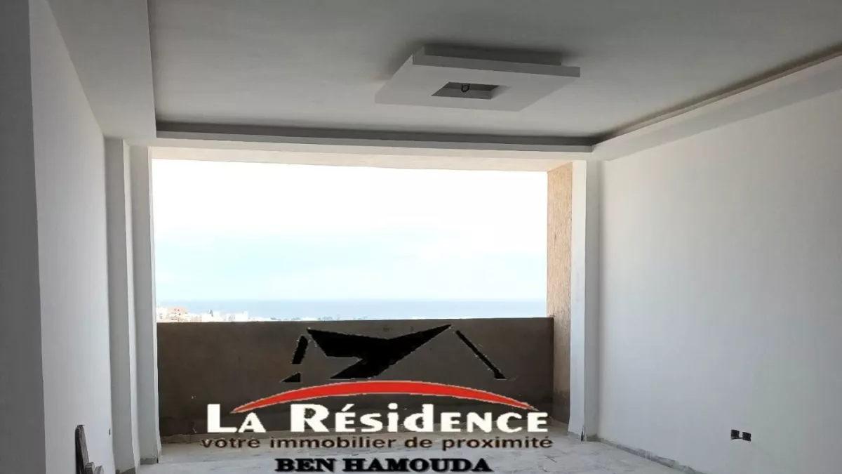 Große Garage an der Hauptstraße in Borj Ghamez, Bizerte