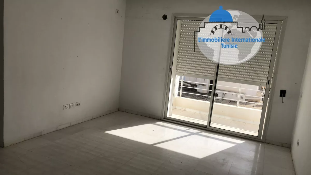 Komfortable Wohnung (S+2) im Wohnviertel von Khzema