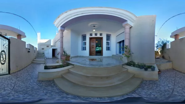 Geräumige Möblierte Villa mit Garage im Erdgeschoss in Nabeul