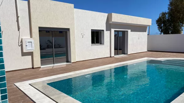 Moderne Villa, Sonnig mit Pool und Großem Grundstück in Djerba