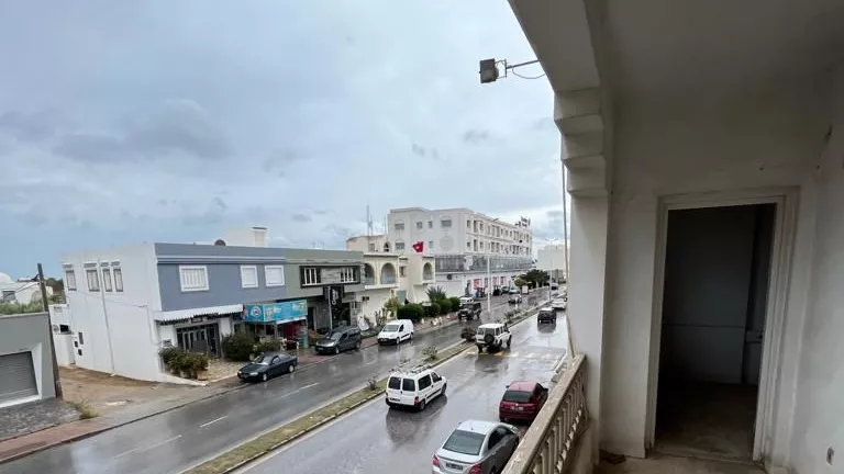 Zwei-Etagen-Büro- oder Gewerbefläche in Hammamet Nord