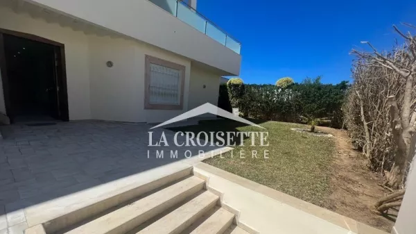 Luxus-Villa S+4 mit Pool in Gammarth