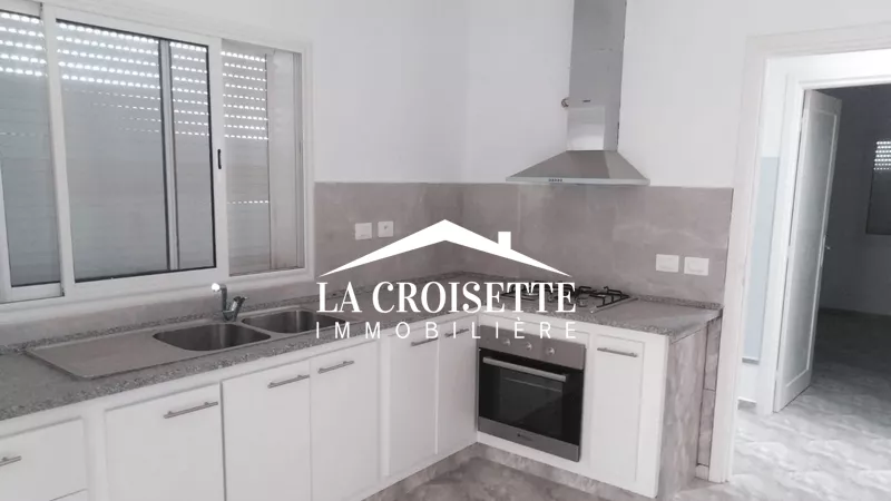 Geräumige S+3 Wohnung in La Soukra: Ihr Ideales Neues Zuhause!