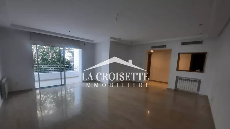 Geräumige S+3-Wohnung mit Dienstzimmer in Ain Zaghouan Nord