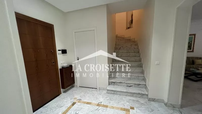 Luxus-Villa zur Miete in Sidi Daoud, La Marsa: Ein Refugium der Komfort und des Stils