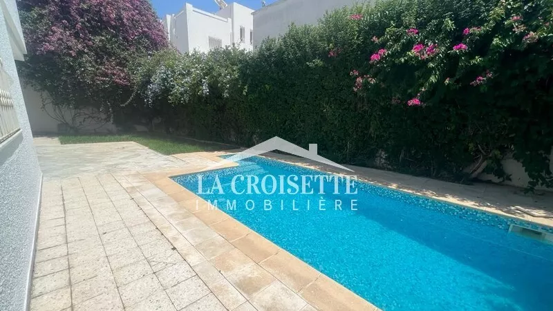 Luxus-Villa S+4 mit Pool in Gammarth: Ein Refugium der Luxus und des Komforts