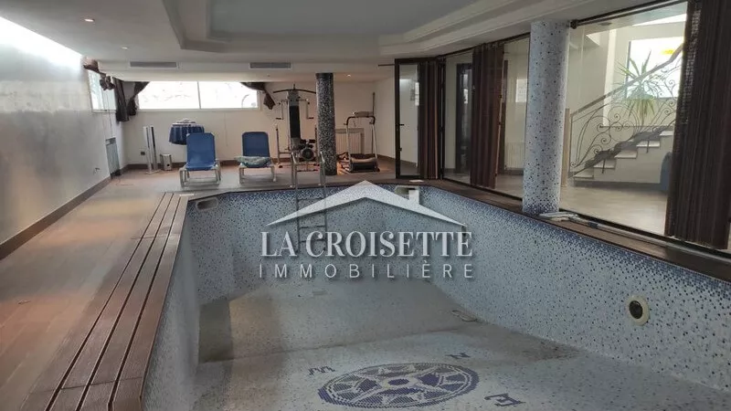 Luxus-Villa S+6 mit offenem Pool in Gammarth: Ein Refugium der Luxus und des Komforts