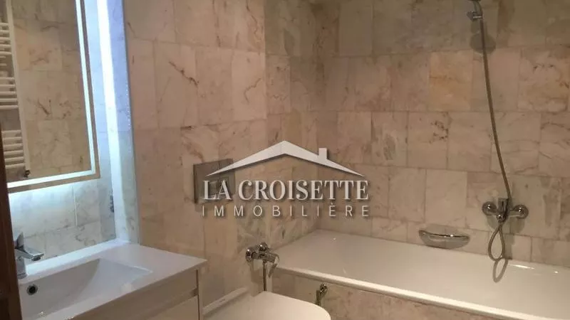 Elegantes S+2 Apartment in La Soukra: Ein Refugium der Komfort und Modernität