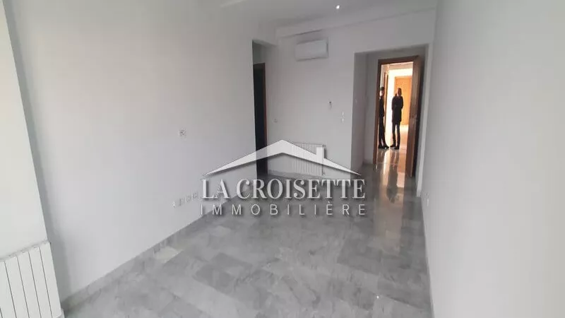 Luxuswohnung S+2 in Jardins de Carthage: Ein Refugium der Ruhe und des Komforts