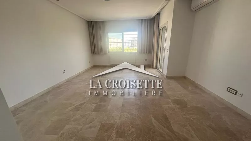 Luxuswohnung S+4 mit Bedienstetenquartier in Berges du Lac 2, Tunis