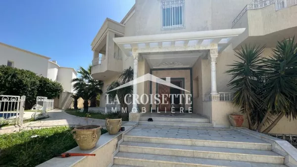 Villa S+4 mit Pool für Büronutzung in Tunis