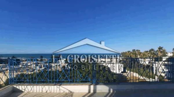 Luxus-Villa-Apartement mit atemberaubendem Meerblick in La Marsa