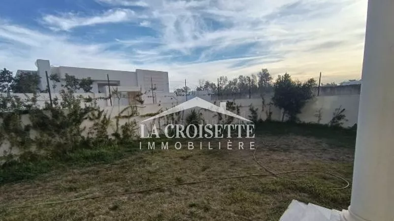 Idyllisches Refugium: Duplex S2 mit Garten in La Soukra