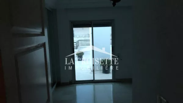 Luxuriöse S+3-Wohnung in Berges du Lac 2