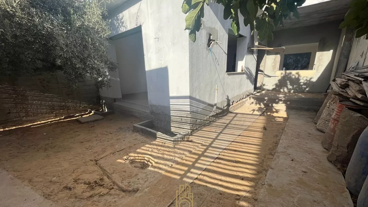 Unfertigte S+4 Villa zur Verkauf in Hammamet Nord