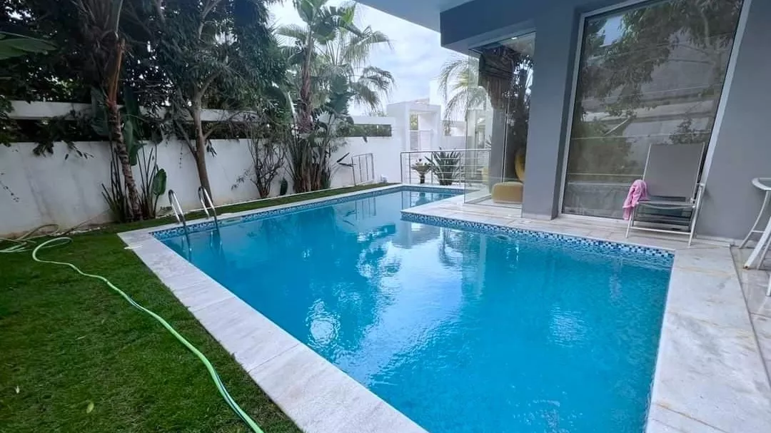 Luxus-Villa mit Pool in Nabeul: Ein Refugium der Entspannung und Eleganz