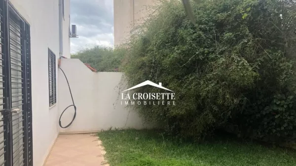 Geräumiges Doppelhaus mit Garten in Ain Zaghouan Sud