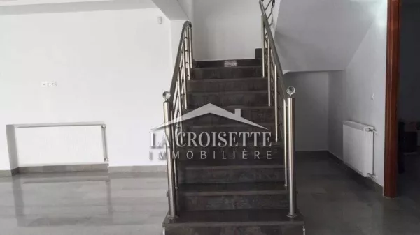 Luxus-Villa mit Pool in Gammarth - Ihr urbaner Oase