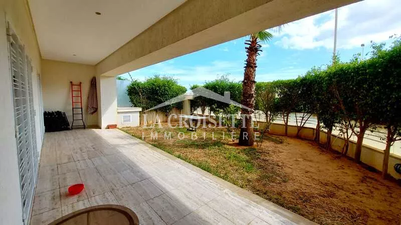 Luxuriöses Triplex mit Garten in Jardins de Carthage ZTRV0025