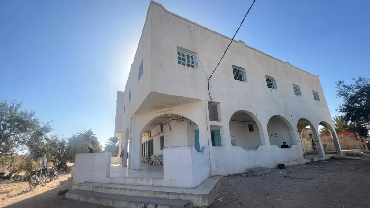 Traumhaftes Investitionsobjekt in Tezdaine Djerba: Ein Gewerbegebäude mit unvergleichlichem Potenzial