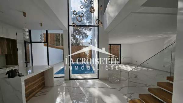 Luxus-Villa mit Pool zur Miete in La Soukra, Ariana