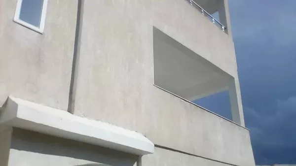 Luxus-Villa-Apartement in Ennasr 2