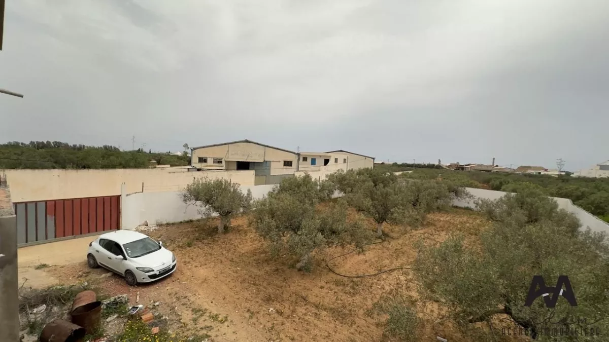 Außergewöhnliche landwirtschaftliche Grundstückschance in Beni Khiar