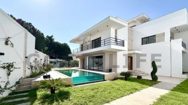 Luxus-Villa mit Pool in Karthago