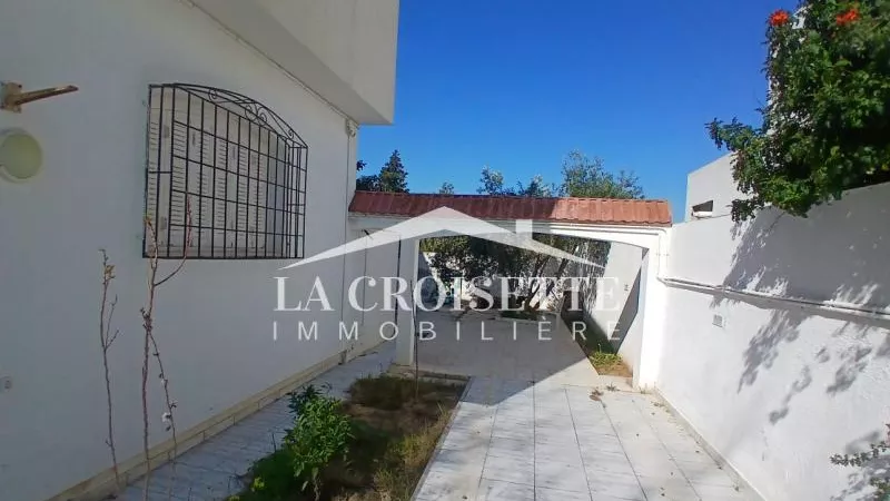 Luxus-Villa zur Miete in La Soukra: ZVL1676