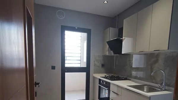 Moderne S+1 Wohnung in Ain Zaghouan - Monatliche Miete von 950 TND