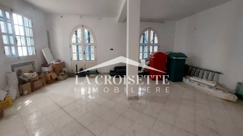 Luxus-Villa zur Renovierung oder Abriss in Gammarth - MVV0430