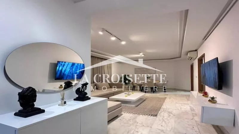 Möblierte S+2 Wohnung zur Miete in Berges du Lac 2, Tunis