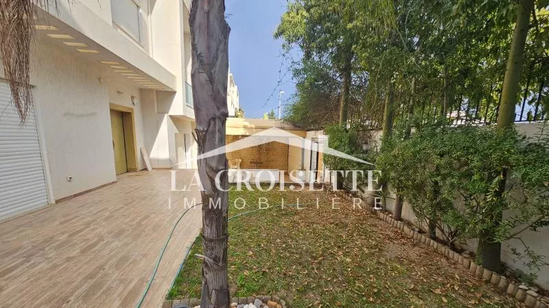 Luxus-Duplex mit Garten und Pool in La Soukra MDV0075
