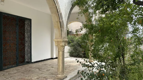 Luxus-Villa zum Verkauf in Ariana