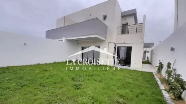 Luxus-S+4-Villa in La Soukra MVL1327