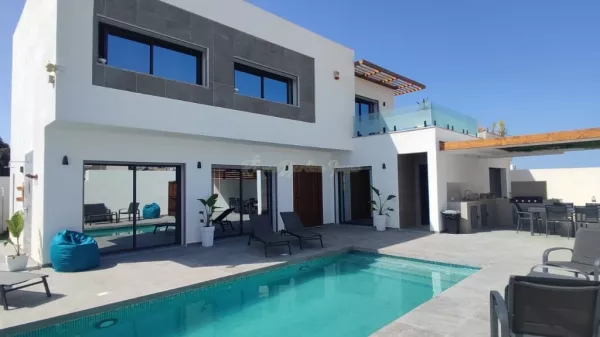 Luxus-Villa am Strand in Djerba